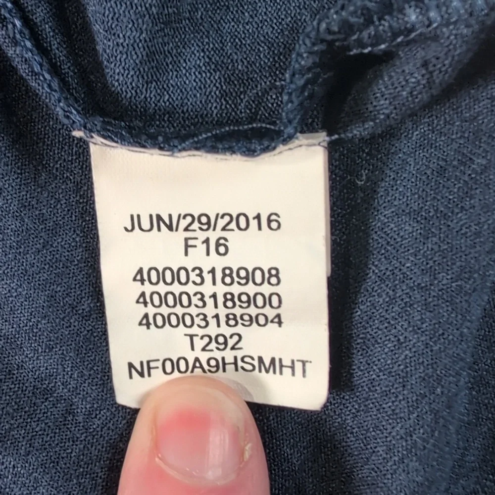 The North Face Navy T-Shirt with Logo Size L